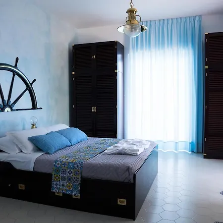 Bed & Breakfast Paradise *